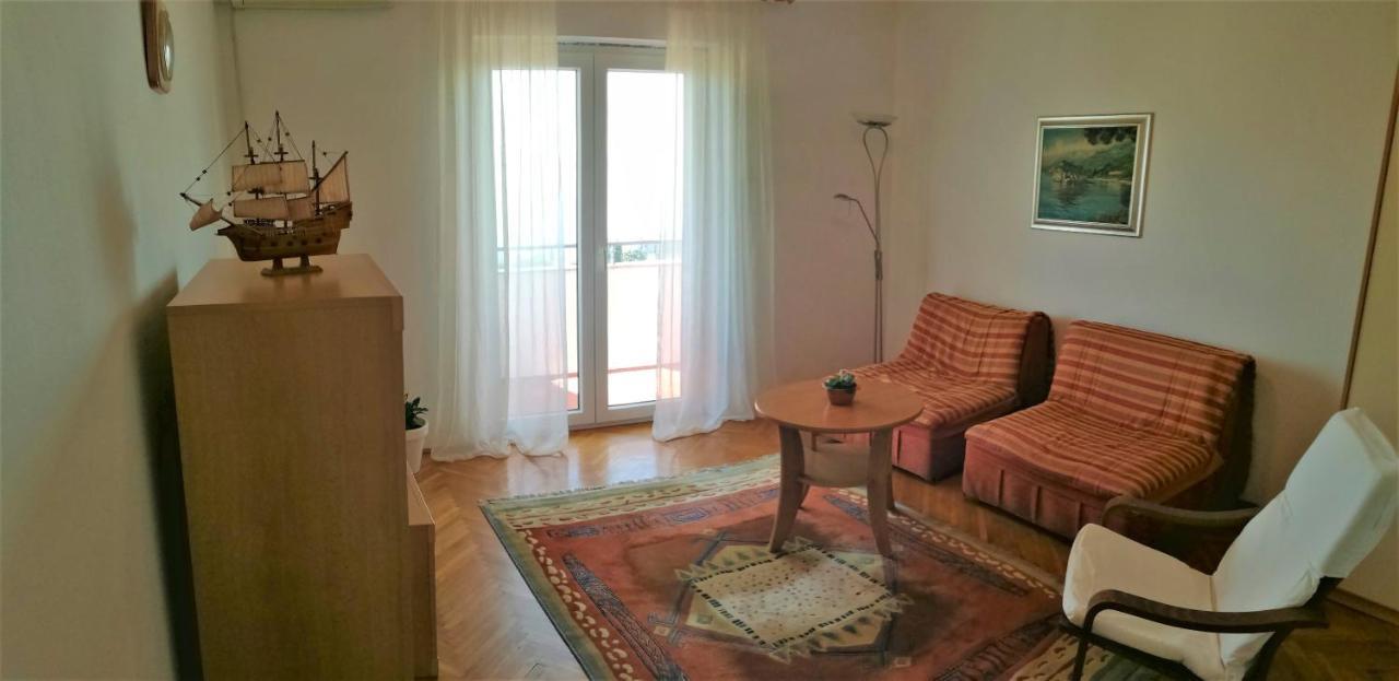 Apartamento Leona Lovran Exterior foto